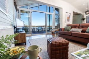 Sandmartin Lodge, Pine Lake Resort