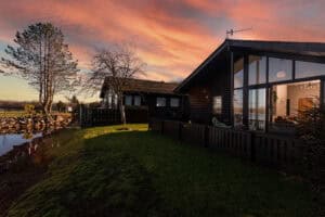 Sandmartin Lodge, Pine Lake Resort
