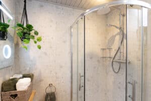 Bathroom at Sandmartin Lodge