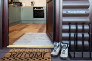 Entrance to Sandmartin Lodge